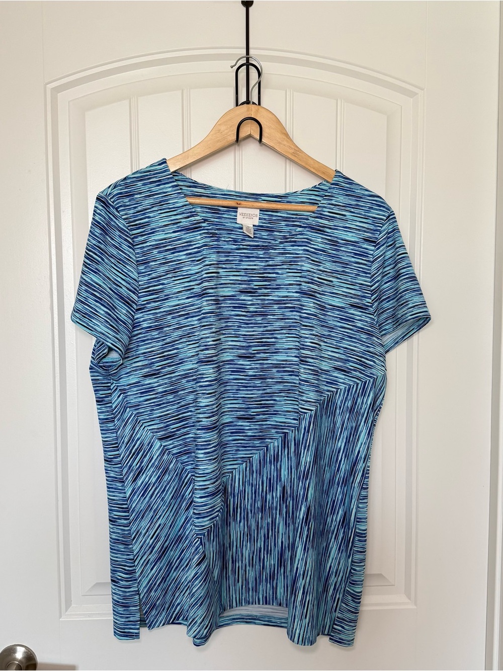 Weekends By Chico’s Size 3 (XL) Blue Short Sleeve Top Resortwear Sporty Tech